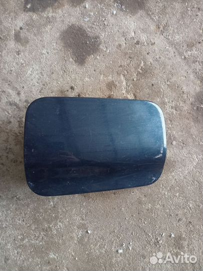 Лючок бензобака Mercedes W220