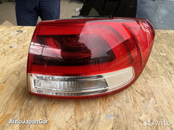 Задний правый фонарь фара Киа Соренто Прайм