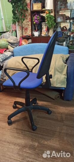 Компьютерное кресло