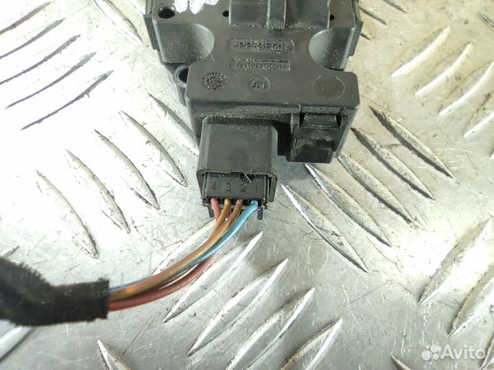 Моторчик заслонки отопителя Bmw X5 e70 2007-2013