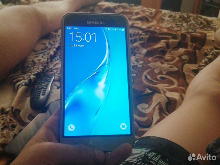 Телефон Samsung j3