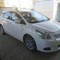 Toyota Verso 1.8 CVT, 2011, 215 000 км, с пробегом, цена 1 260 000 руб.