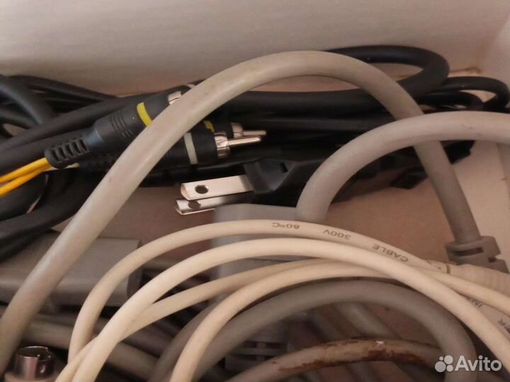 Зарядное устройство и переходники