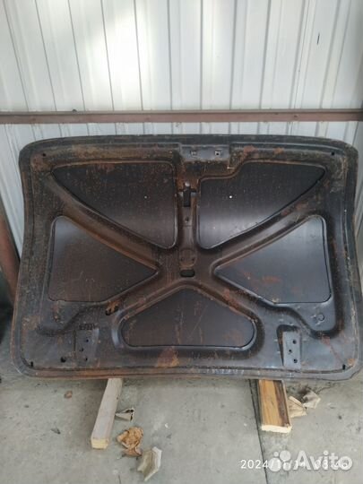 Капот, багажник и двери на Волгу газ-21