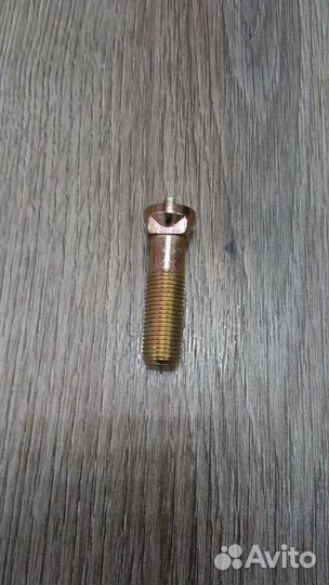 Болт бича кзр 0103608А