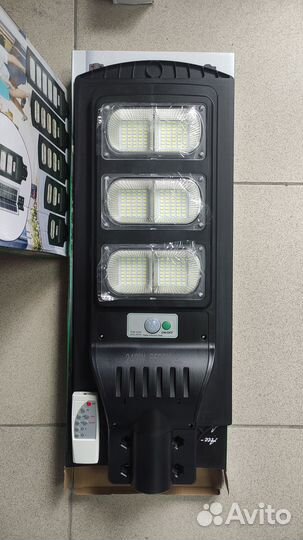 Уличный LED светильник на солнечных батареях