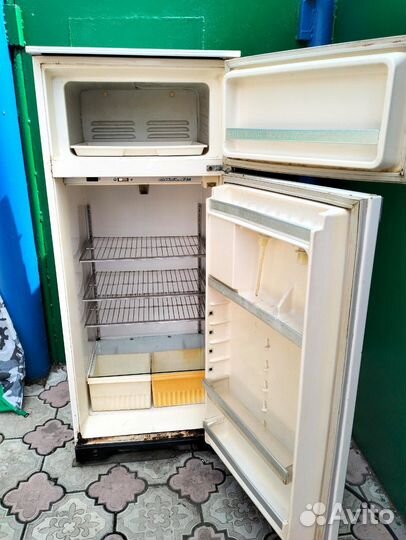 Холодильник бу