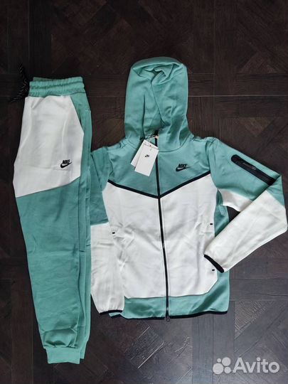 Спортивный летний костюм Nike