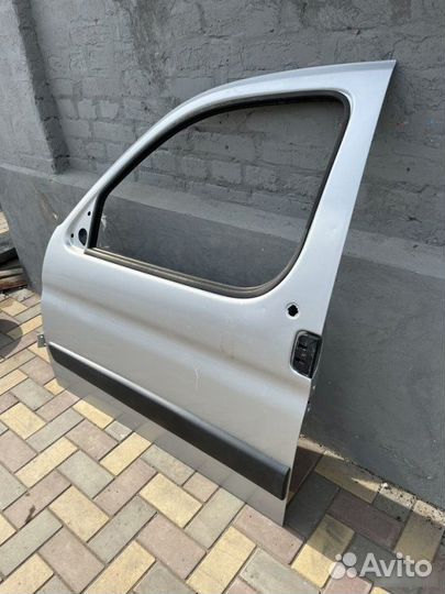 Дверь передняя левая Citroen Berlingo компактвэн