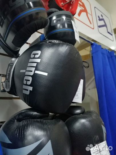 Боксерские перчатки