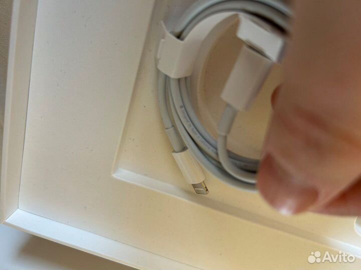 Оригинальный блок и кабель iPhone