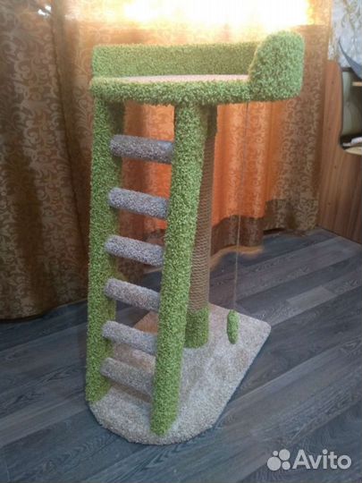 Лежанка -когтеточка для кошек крупных пород