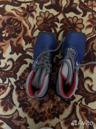 Лыжные ботинки