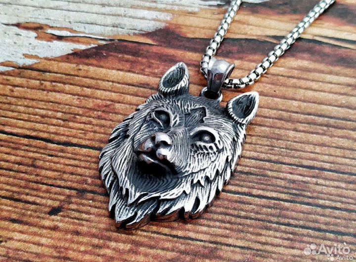 Подвеска волк, клык