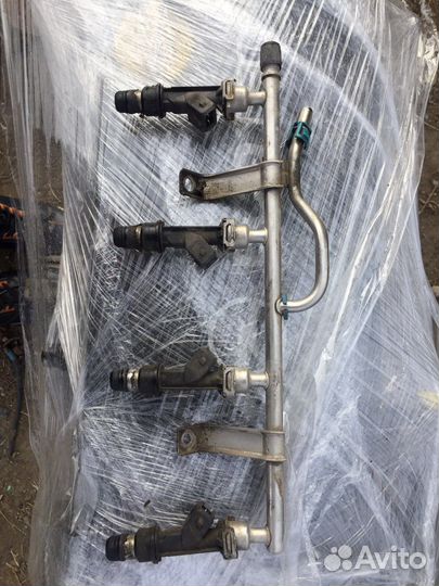 Топливная рампа Opel Meriva z16xer