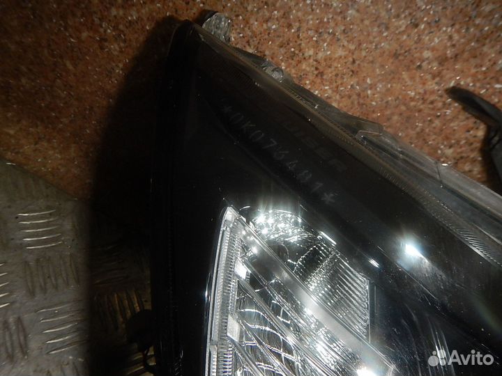 Фара правая Toyota Land Cruiser Prado