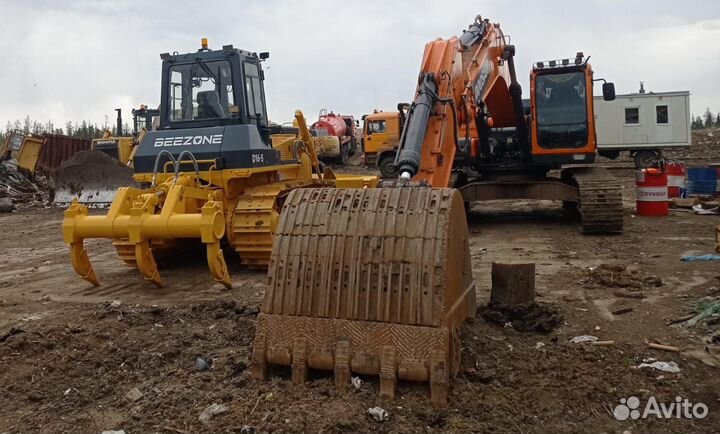 Услуги гусеничного экскаватора