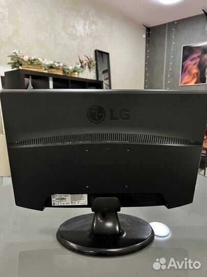 Монитор LG flatron w2243s-pf