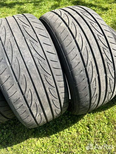 Yokohama Advan Fleva V701 245/40 R18 97W