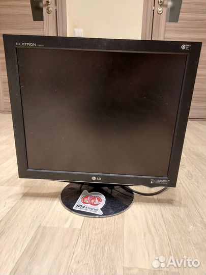 Монитор LG flatron L1960TR