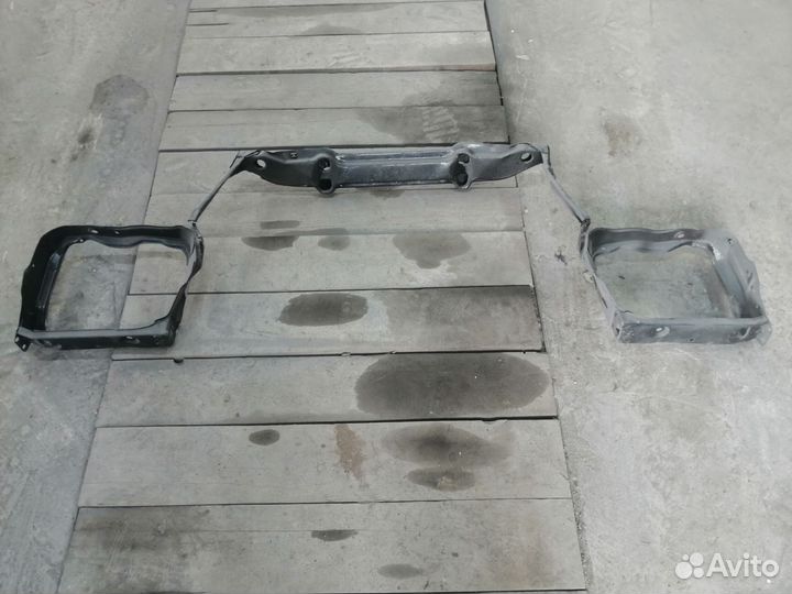 Рамка радиатора Mercedes w202