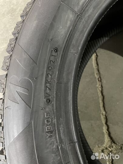 Bridgestone Ice Cruiser 7000S 205/55 R16 91T