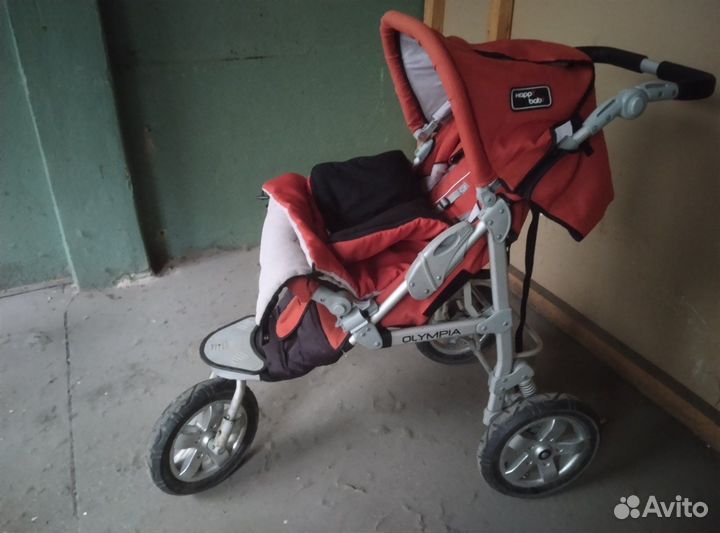 Прогулочная коляска
