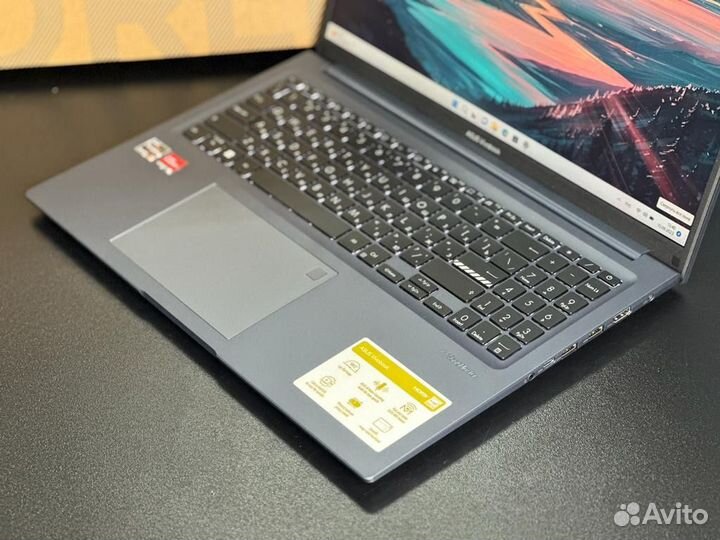 Ноутбук ryzen 5 новый SSD 512/ozy 16/IPS