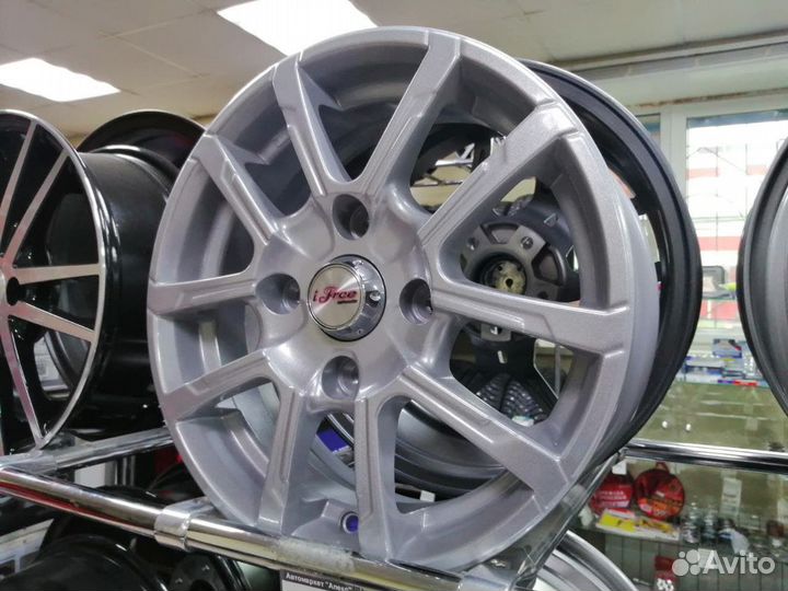 Диск литой iFree Слайдер 5.5x14 4x98 ET34 DIA58.5