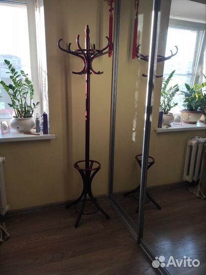 Вешалка напольная деревянная бу