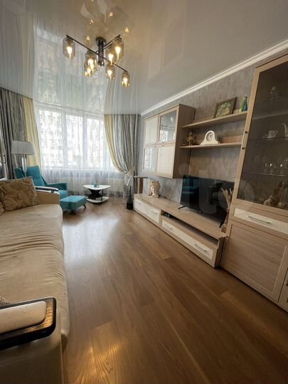 2-к. квартира, 77 м², 7/17 эт.