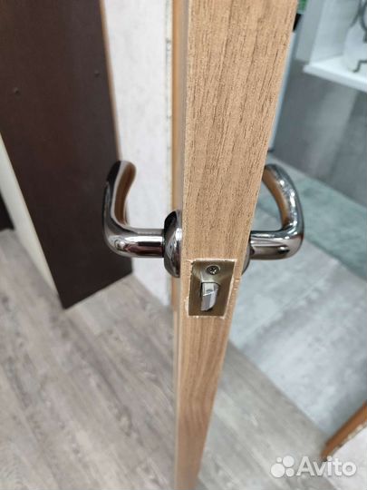 Межкомнатные двери бу с коробкой 70см