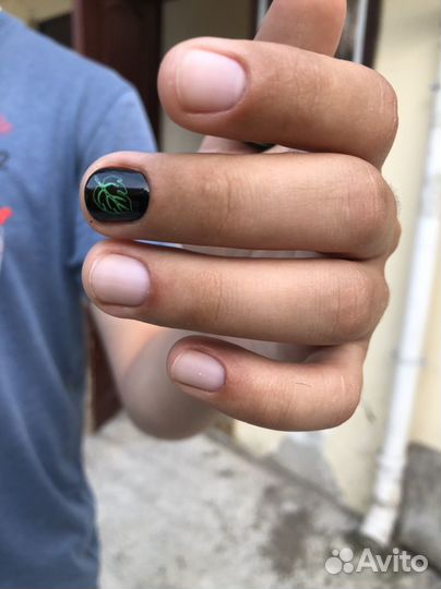 Маникюр