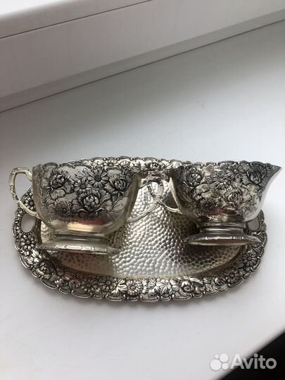 Винтажный набор.Поднос,сахарница,молочник