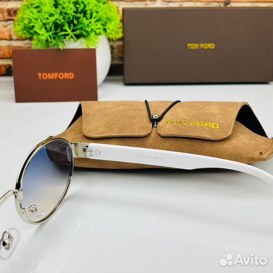 Солнцезащитные очки Tom Ford Unisex