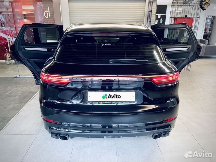 Porsche Cayenne Turbo, 2018