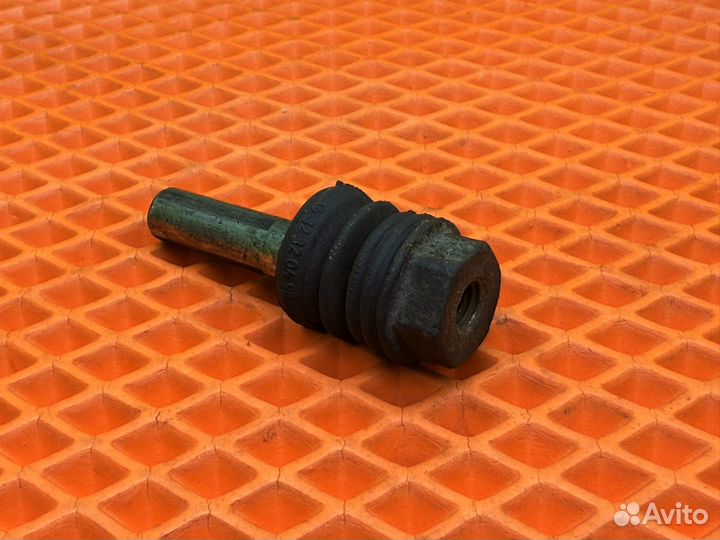 Направляющая суппорта Renault Logan1