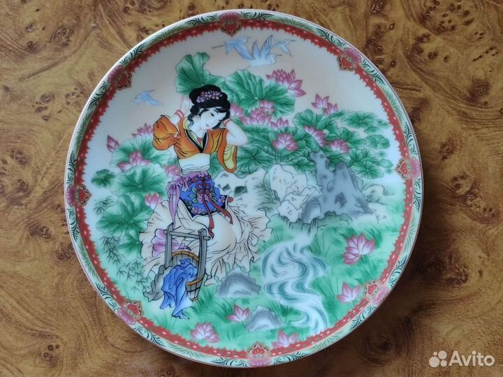 Декоративные тарелочки на стену