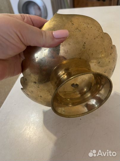 Конфетница на ножке