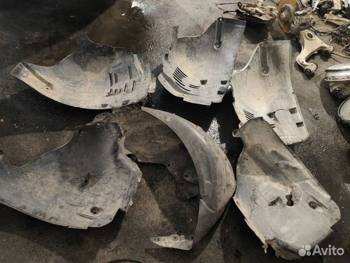 Подкрылки передние Mercedes w211