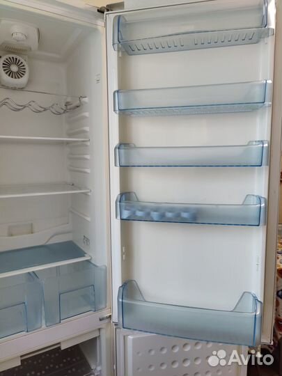 Холодильник Веко двухкамерный, рабочий