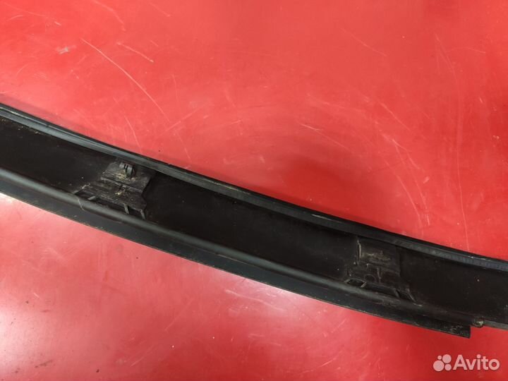 Жабо Toyota Estima