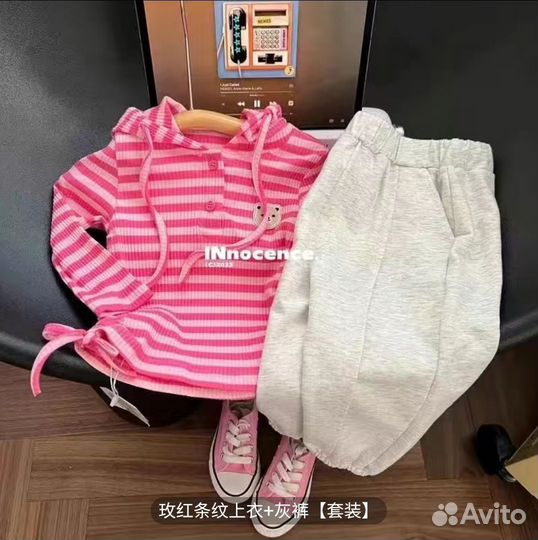 Костюм для девочки новый 120размер