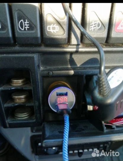 Зарядное устройство для мобильного телефона