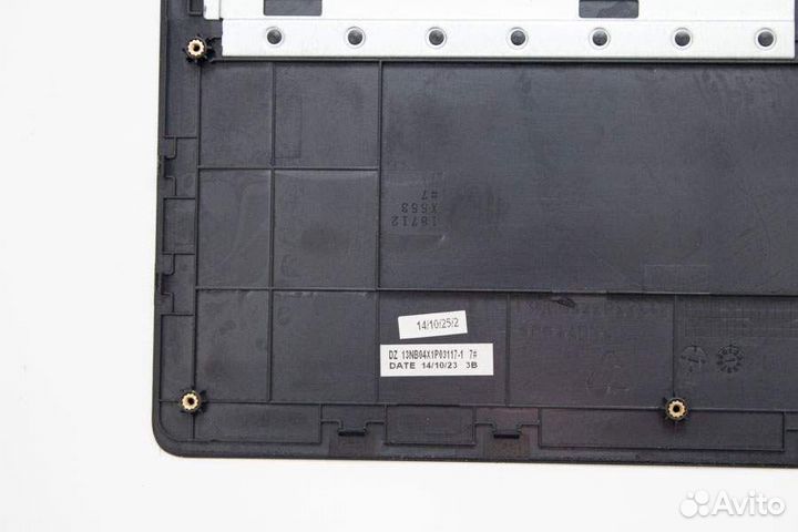 Верхняя часть корпуса 13N0-RLA0421 с тачпадом для