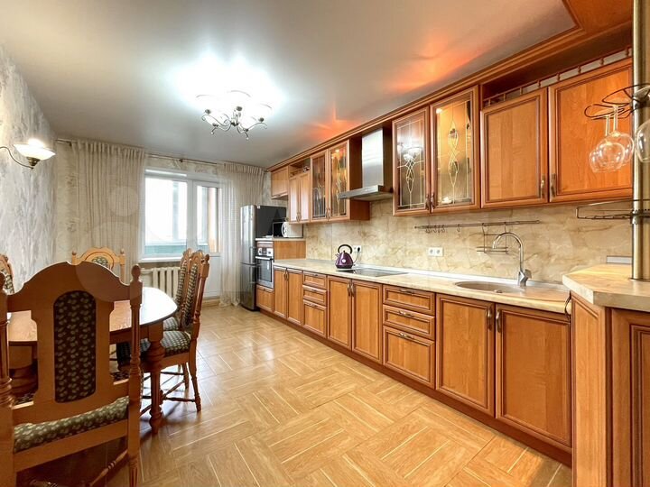 2-к. квартира, 73,3 м², 7/17 эт.