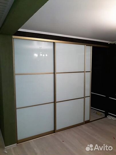 Двери купе Уют для гардеробной