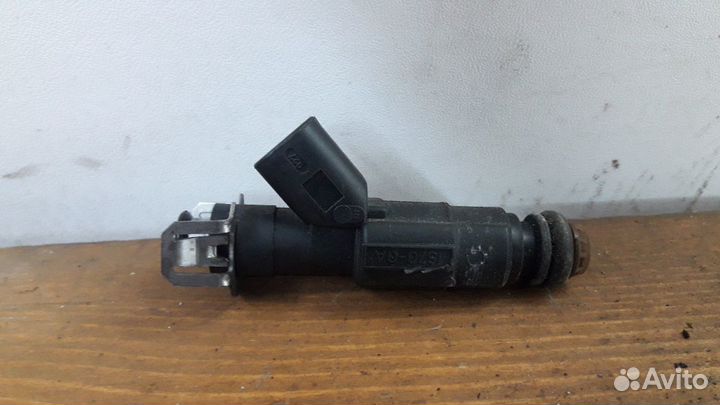 Топливная форсунка Форд Фокус 2