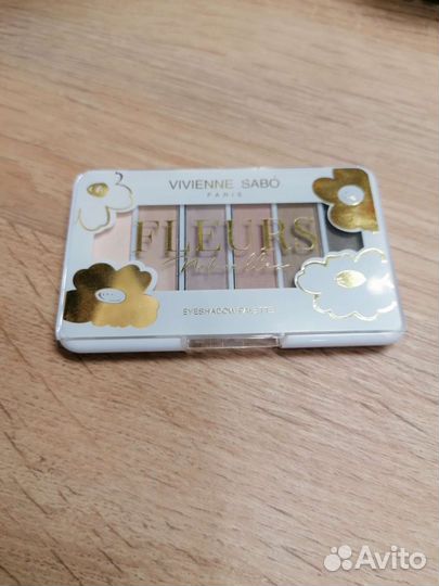 Тени Vivienne Sabo fleurs