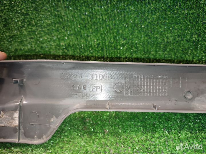 Накладка на порог (RH) Nissan Almera Classic B10